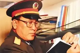 李良辉：原新疆军区司令员，58岁升中将，2000年因军车爆炸被免职图片