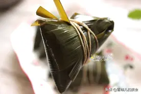 端午节将至70岁老妈教会你包粽子，Q弹好吃又软糯，老妈：记住2点图片