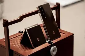 新年换新手机指南4：商务旗舰手机当选心系天下三星W23图片