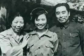 她是周总理最喜欢的干女儿，延安四大美女之一，结局让人十分惋惜图片