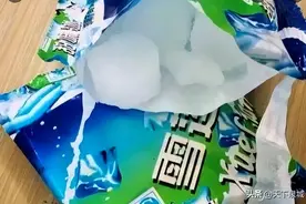 “雪糕护卫”雪莲冰块，究竟是谁家的？图片