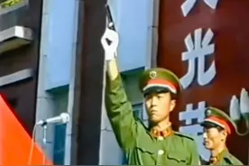 秦基伟之子秦天中将35年前为烈士鸣枪，背后还有一段动人往事图片