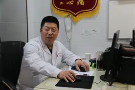 一双手摸骨诊断，四代传承人手法复位图片