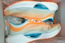 国货还得看李宁——李宁超轻19代跑鞋夜跑真舒服图片