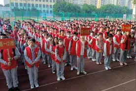 南昌现代外国语学校召开住校生教育大会图片