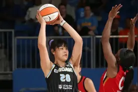 李月汝全场0出手仅揽下2篮板 天空力擒太阳斩获4连胜图片