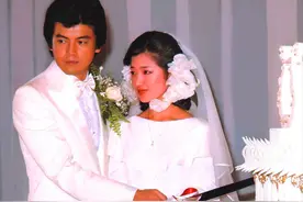 三浦友和又帅又痴情，结婚时许诺永不出轨，用44年婚姻实现诺言图片