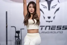 19岁香港模特遭性爱录像威胁，继续发生关系，并索要30万销毁影片图片