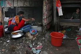 快速发展的特大城市达卡的贫民窟和非贫民窟，社区改善水成本如何图片