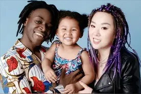 黑人李逵：移民中国娶成都美女，曾涉嫌辱华，如今粉丝高达700万图片