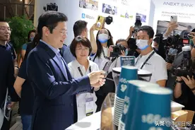 全球最大金融科技节，新加坡副总理扫码体验中国数字技术方案图片