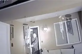 美国涉枪暴力再次引发热议！美国警察出警走错门误杀房主图片