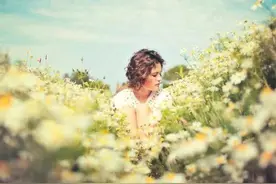 男人不联系你了，这么做他会主动来找你图片