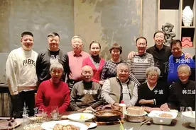 徒弟给马季过九十冥寿 久未露面的马季夫人现身 一点不像八旬老人图片