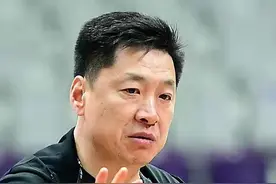 李春江赛场上呼风唤雨，场下却有苦难言，儿子李京龙或将无球可打图片