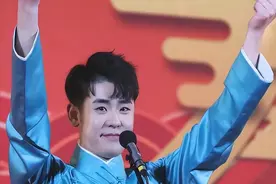 “一日为师终生为父”，但抱歉！这一次郭德纲也“救”不了张云雷图片