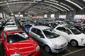 北京二手车“堆积成山”无人问津，经典桑塔纳售价“千元一辆”图片