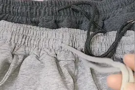 今天才知道，裤子上的2根绳子，原来只要这样系才正确，涨知识了图片