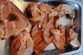 牛头肉为啥比猪头肉还便宜？牛头肉差在哪了？丨欧界图片