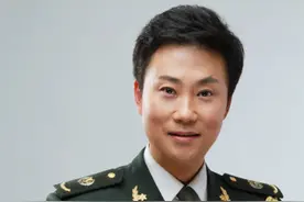 耿为华娶小14岁粉丝郑佳，这场冲动婚姻终于还是让他付出“代价”图片