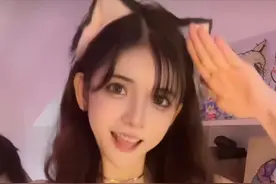 百万粉网红年收入仅两万七，称没有其他工资，为省钱只吃半个红薯图片