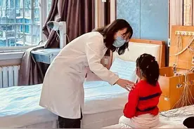 反复感冒后诱发睡眠呼吸障碍，4岁女童睡觉时每分钟憋气一次图片