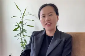 河南女子迪拜打工：每天专柜销售10小时，时薪200人民币上二休二图片