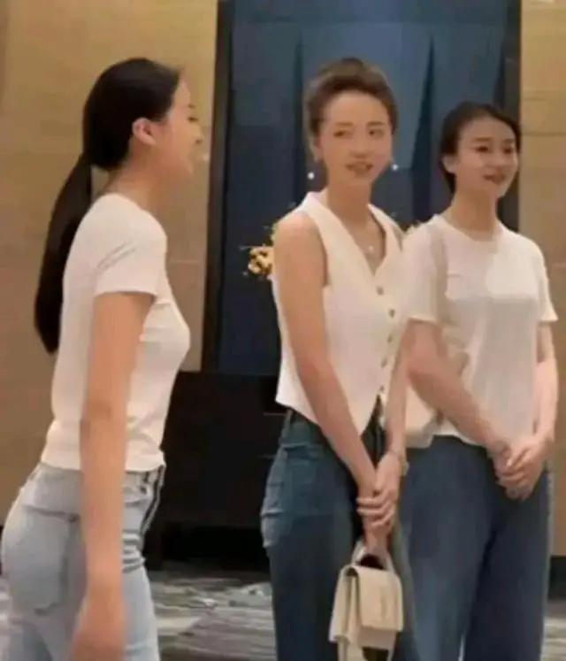 白珊珊和许家印真实关系，难怪能当恒大歌舞团团长