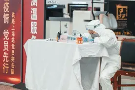 疫情下，苦撑的上海餐饮老板：不确定是最大的恐惧图片