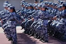 学生开学为什么要军训？图片