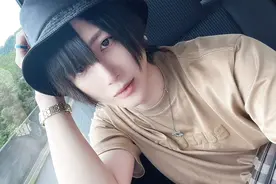 日本宅男豪言"要守护童贞！"15年后，他在歌舞伎町开牛郎店？图片