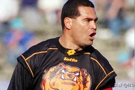 敢对卡洛斯吐口水的狂人门将，任意球百步穿杨，宣称要竞选总统图片