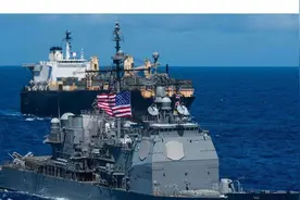 华人女孩在美国海军服役，用中文驱赶中国海军，扬言为此十分自豪图片