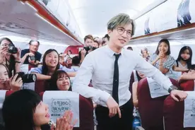 “绝世男人”薛之谦：与老婆离婚不要房产净身出户，如今咋样了图片