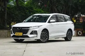 新车｜13.98万元起，五菱凯捷混动铂金版开启预售，油耗4.75升图片