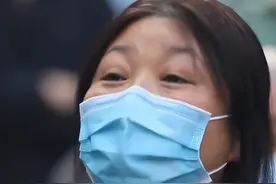 2020年，北京老人图方便想安装电梯，一楼邻居拒绝：有本事跳下来图片