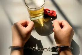 喝完酒过多久才可以开车，你知道吗？图片