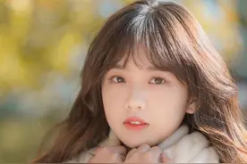 一个人拍照不尴尬，收好这份拍摄攻略，单人照也能又美又自然图片