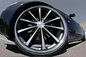 汽车轮胎并非“越扁越好”，低扁平比的轮胎优点和缺点都很明显！图片