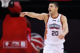 赞同曦队主教练西热力江图片