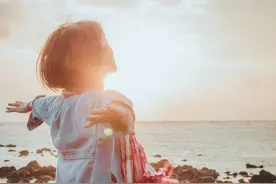 爱哭的女生，运气不会太差图片