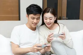 正确清理手机垃圾的方法，能清理几个G，只需删除4个文件夹！图片