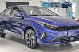 细节升级颜值大涨！新款起亚K3店内实拍，换悬浮大屏，还看思域？图片