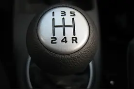 致敬手动挡：盘点10万以下能买到的十款手动挡车型图片