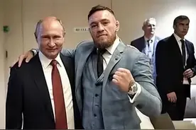 康纳送普京顶级威士忌，保镖却尝了半瓶，普京还收过什么奇特礼物图片