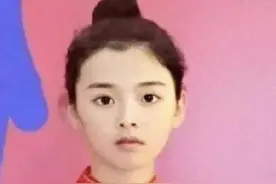 杨超越打工旧照曝光，网友被其颜值惊讶图片