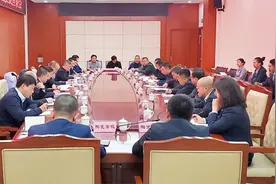 山西省金控集团副董事长赴怀仁陶瓷专业镇调研图片