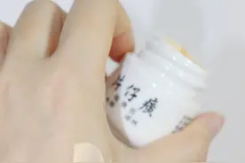 女人到了50多岁，建议用这3款国货面霜，补水亮肤不输大牌图片