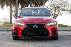 雷克萨斯IS确定引进，6.9秒破百，或40万起，并已抵达天津港图片