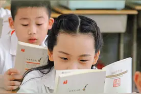 家门口的好学校丨滨河小学图片